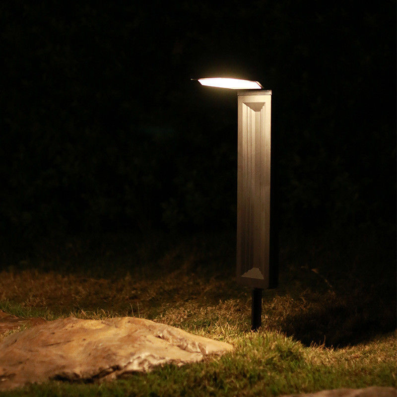 IP64 Waterproof Ground Plug-in Solar Lights for Outdoor Garden Automatically On and Off