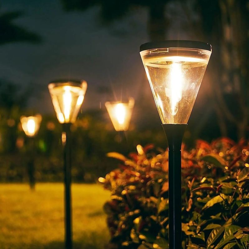 80 Ra Color Rendering Index Outdoor Solar Powered Warm White 2 Modes LED Garden Pathway Lawn Lights