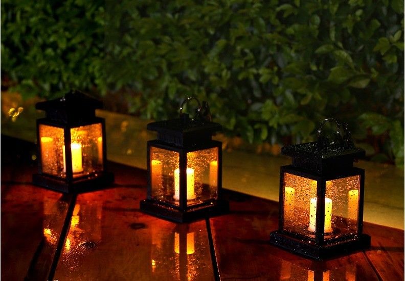 ABS Material Solar Residential Street Lamp for Retro Atmosphere Landscape Decoration