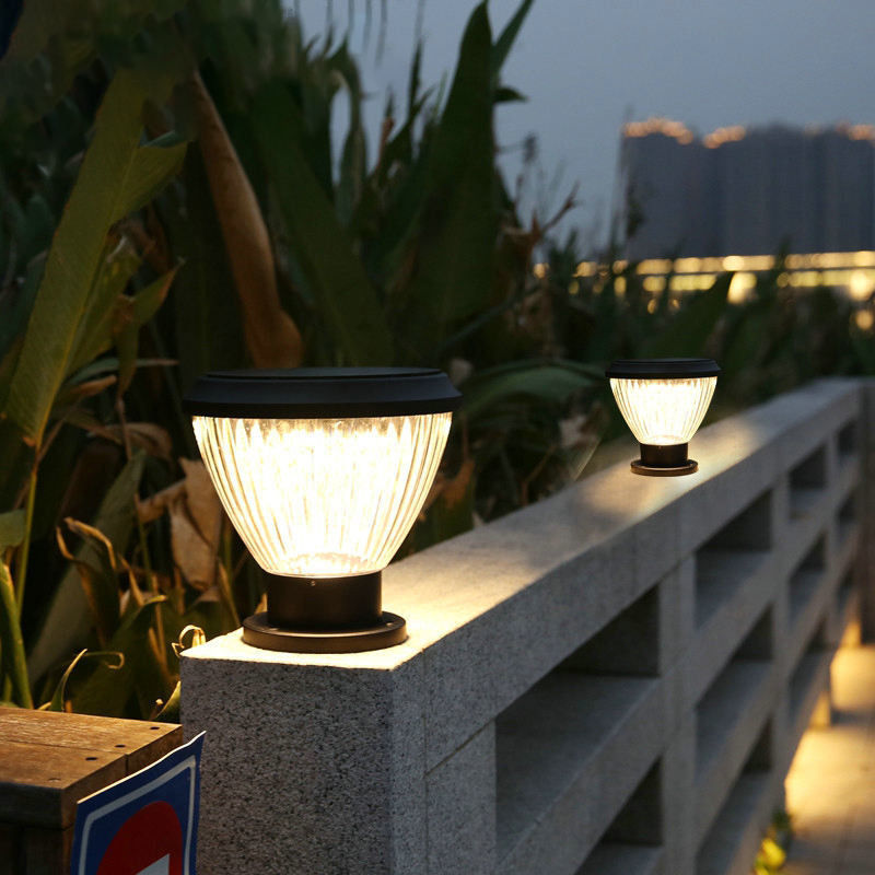 Solar Garden Lights Pillar Gate LED Light for Garden Landscape Courtyard Decoration