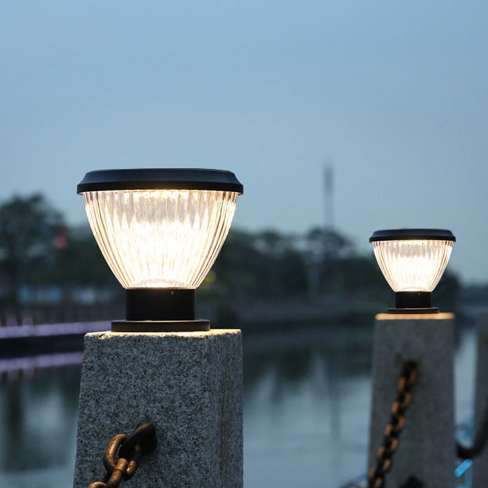 Solar Garden Lights Pillar Gate LED Light for Garden Landscape Courtyard Decoration