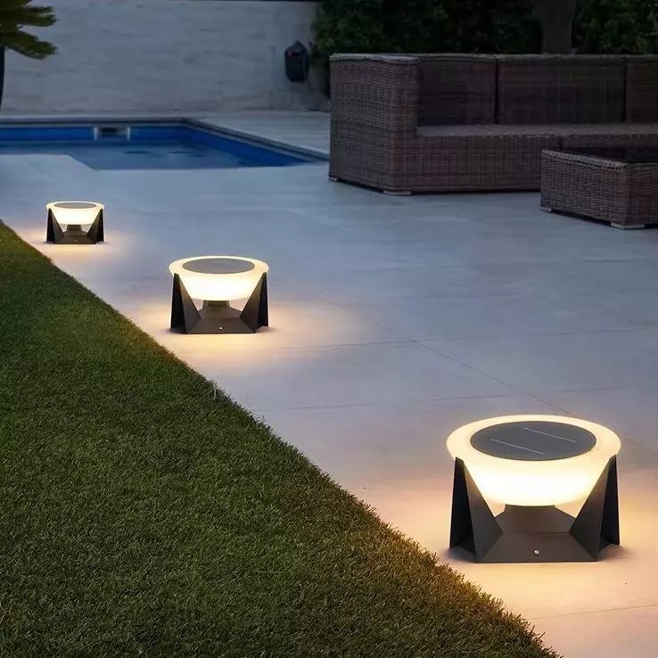 Solar Pillar Light with Support Dimmer Long Lifespan and Working Time hours of 50000