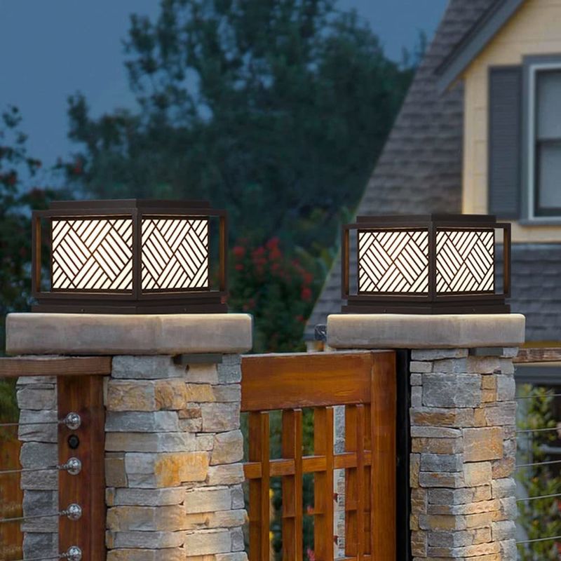 Solar Outdoor Pillar Lights Vintage Street Lights for Garden Lawn LED Light Source