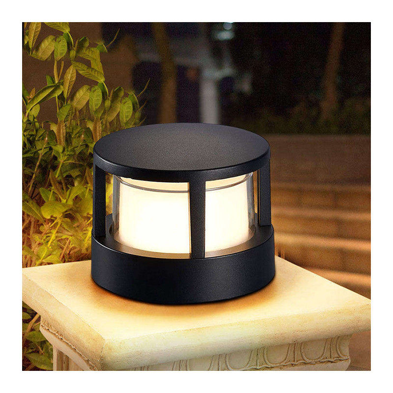 IP65 Waterproof 12W Modern LED Outdoor Wall Light for Light Control in Sleek Design