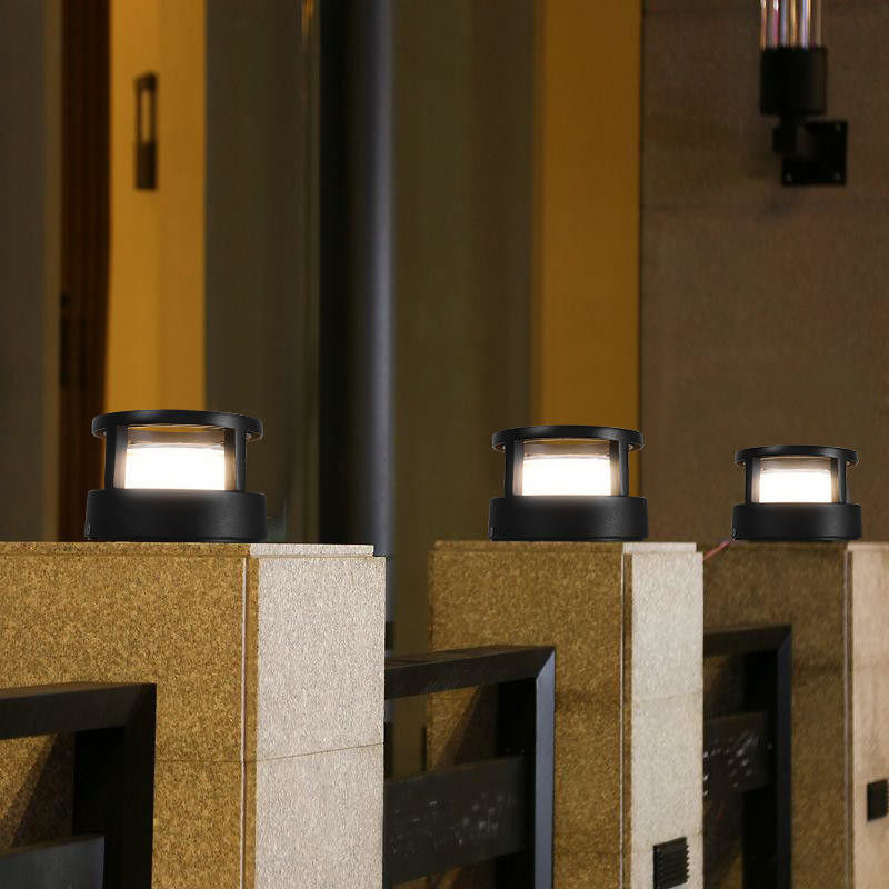 IP65 Waterproof 12W Modern LED Outdoor Wall Light for Light Control in Sleek Design