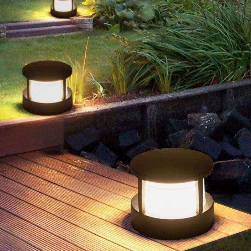 IP65 Waterproof 12W Modern LED Outdoor Wall Light for Light Control in Sleek Design
