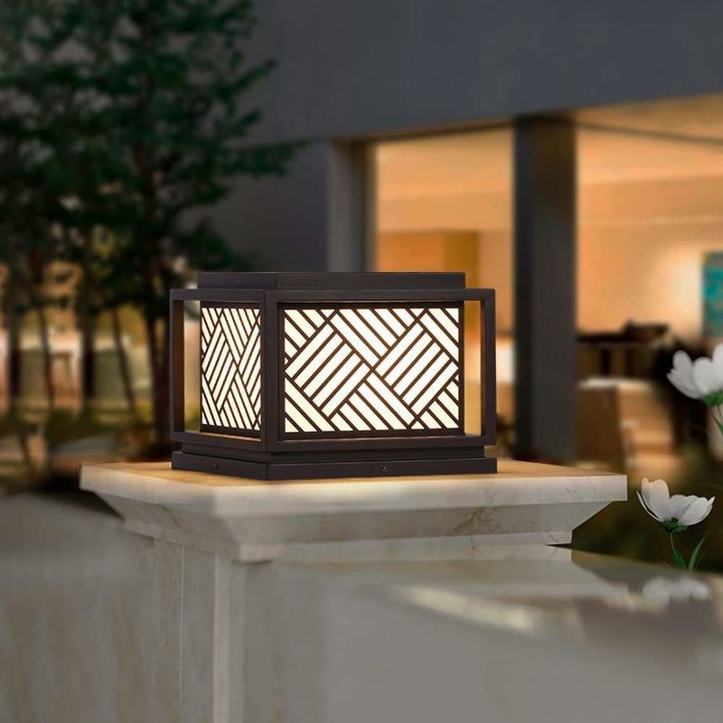 Solar Garden Light Simplicity Acrylic Post Light for Modern Outdoor Lighting Solutions