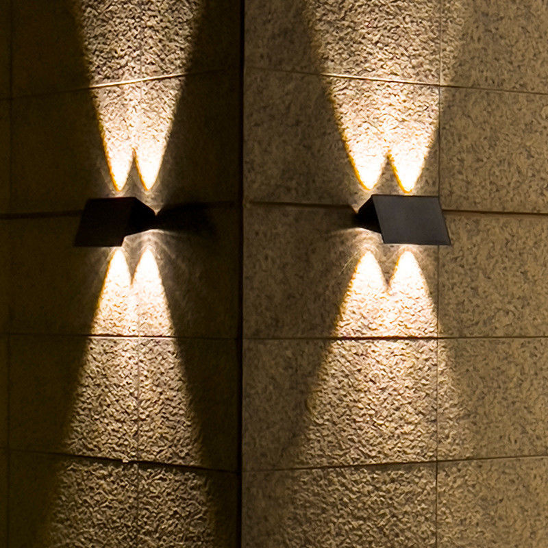 2800-3200K Color Temperature Solar Wall Lights for Outdoor Villa Courtyard Decoration