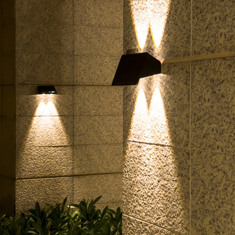2800-3200K Color Temperature Solar Wall Lights for Outdoor Villa Courtyard Decoration