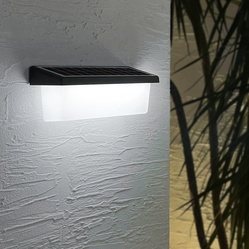 Villa Hotel Outdoor Garden Solar LED Wall Light with Motion Sensor and Remote Control