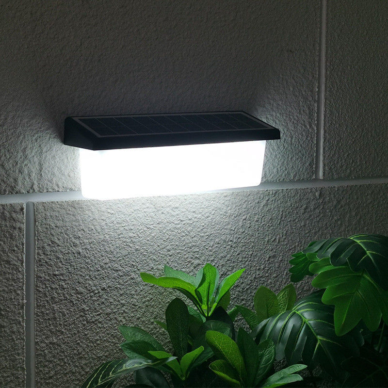 Villa Hotel Outdoor Garden Solar LED Wall Light with Motion Sensor and Remote Control