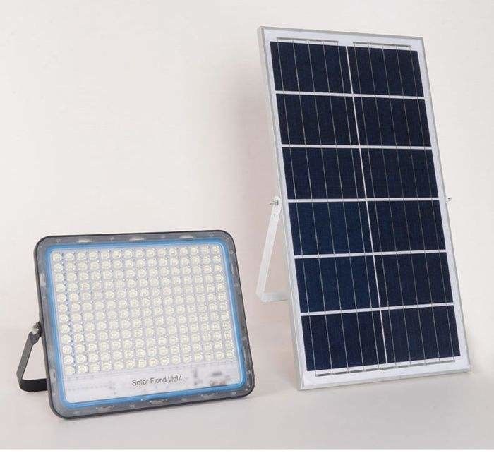 2- 100w Solar Led Flood Outdoor Light 12V 3000mA Ip65 Waterproof Stadium Lighting
