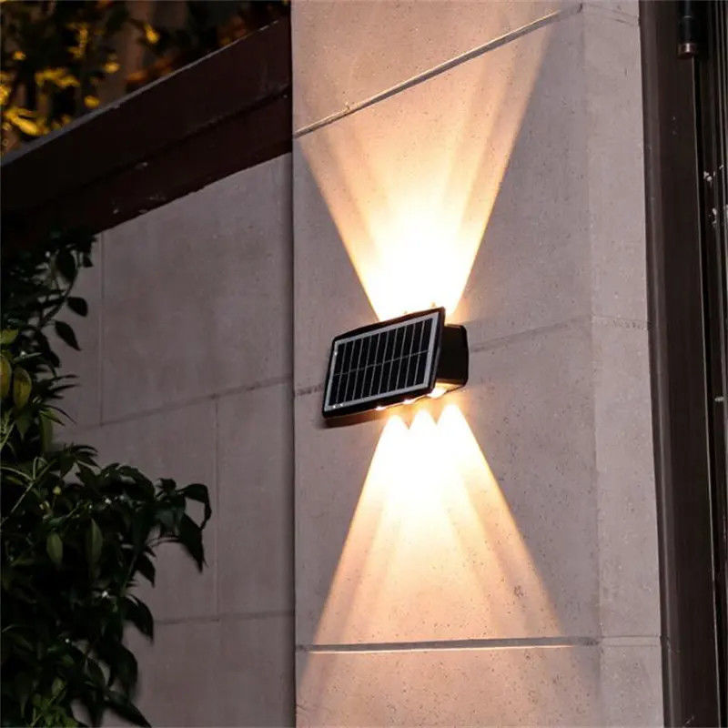 Villa Highlight Wall Garden Solar Courtyard Light with 80 Ra Color Rendering Index