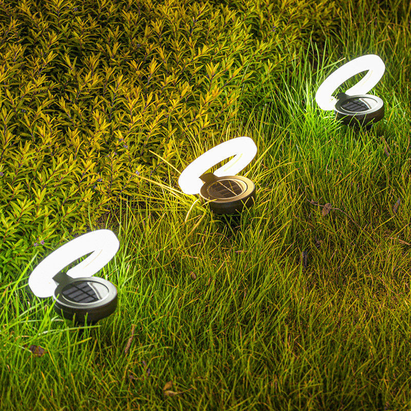 Outdoor Solar LED Deck Lights Garden Decor Spotlight Solar Powered Wall Lamp for Garden